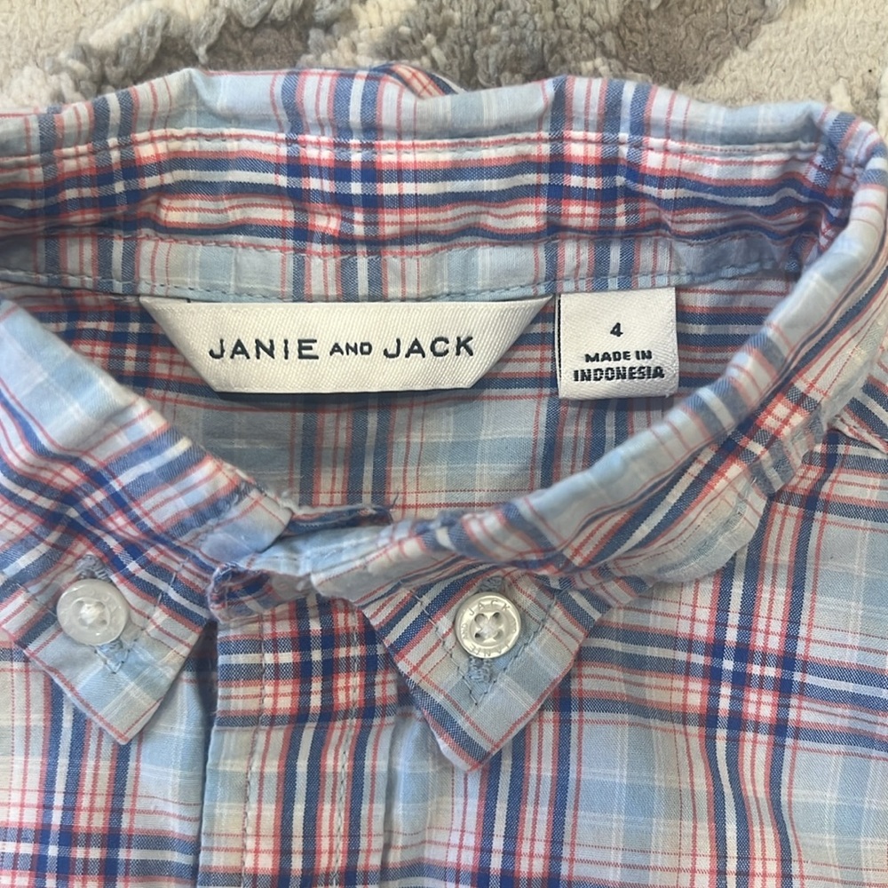 Janie & Jack Boys bundle of 3 button down shirts/ Size 4 - Picture 10 of 11